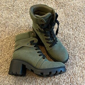 Army green boots, women’s size 7, worn once, in great condition